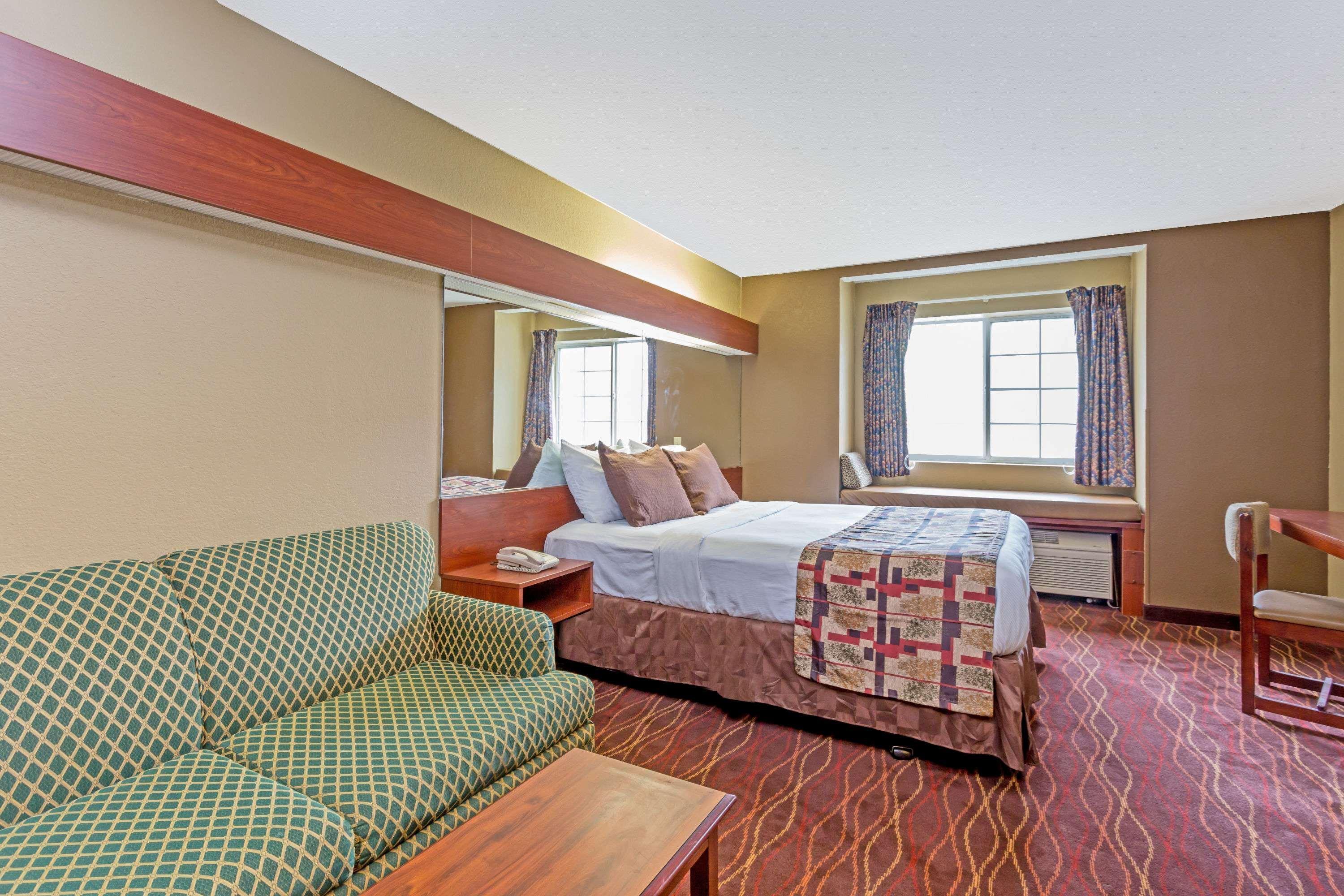 Microtel Inn & Suites By Wyndham Норкросс Экстерьер фото