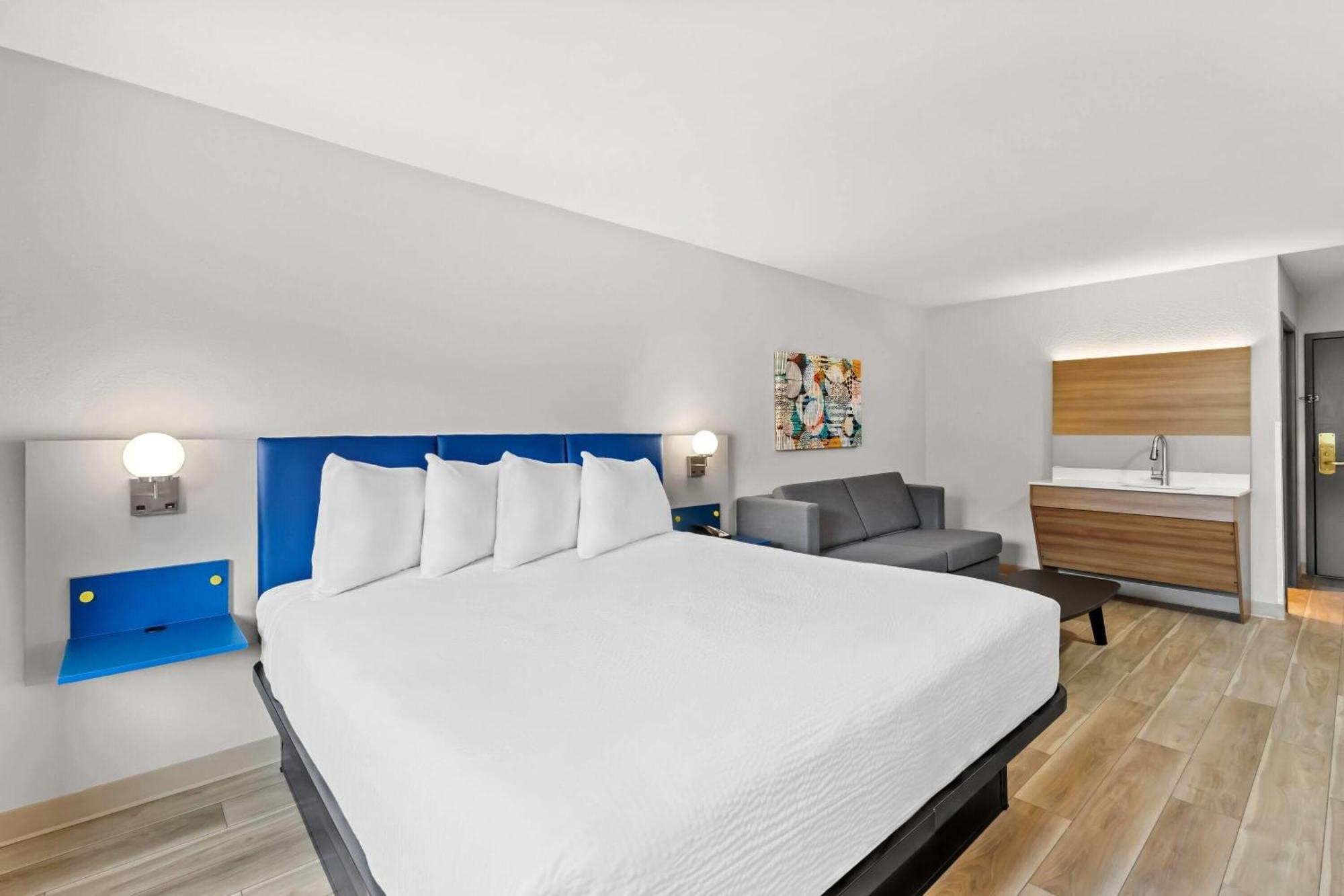 Microtel Inn & Suites By Wyndham Норкросс Экстерьер фото
