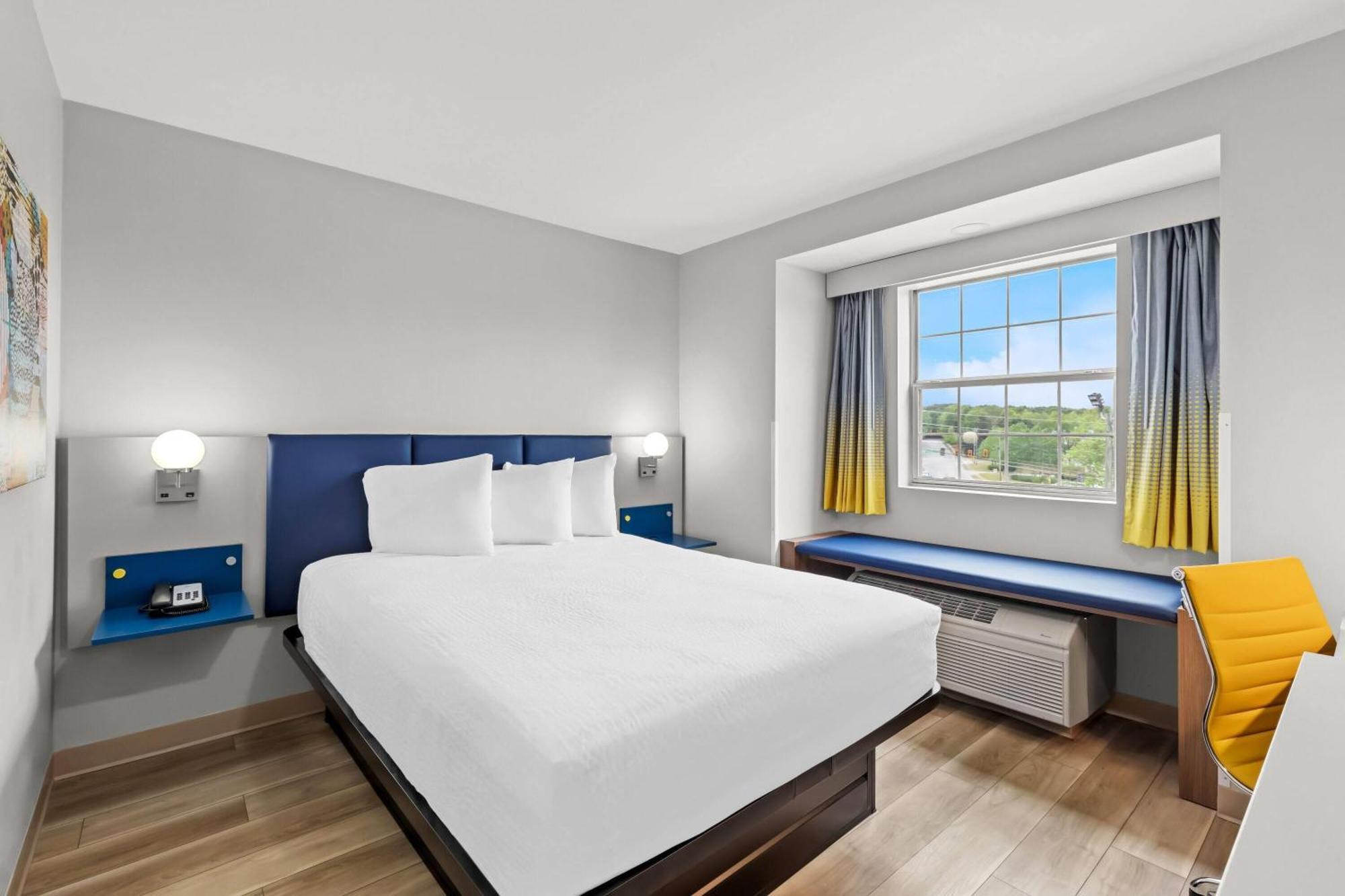 Microtel Inn & Suites By Wyndham Норкросс Экстерьер фото