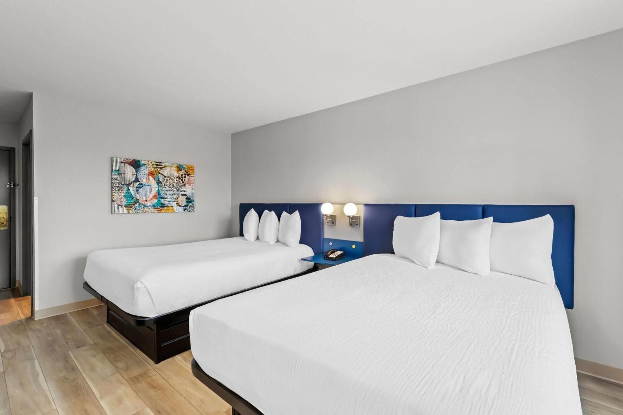 Microtel Inn & Suites By Wyndham Норкросс Экстерьер фото